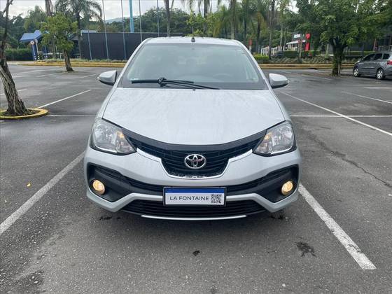 TOYOTA ETIOS 1.5 PLATINUM SEDAN 16V FLEX 4P AUTOMÁTICO